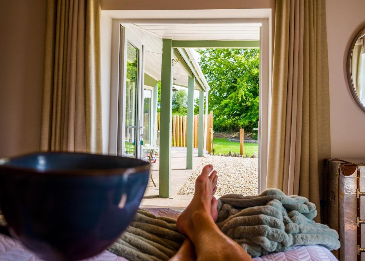 The Stables Hideaway Villa Llanelli Bagian luar foto